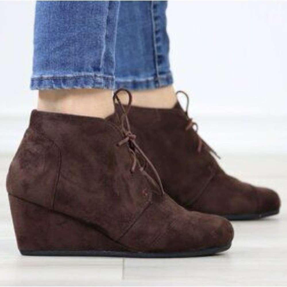 Forever Brown Patricia Lace Up Low Wedge Ankle Booties Shoes